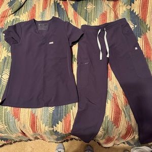 FIGS XXS PURPLE LIMITED EDITION